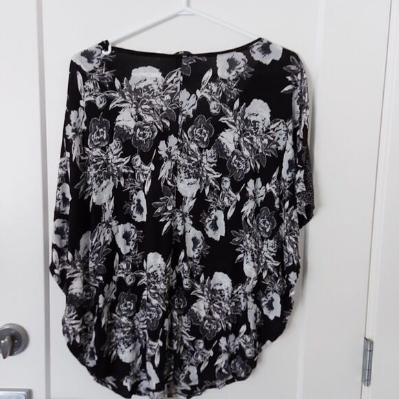 H&m flowy floral top - Picture 3 of 5